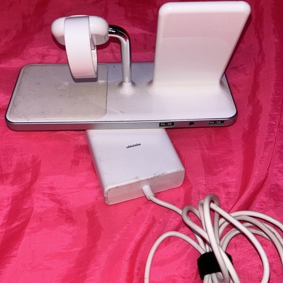 iPhone 3 n 1 Wireless charging pad 2 flats pads and watch 2 usb on back - Picture 5 of 7